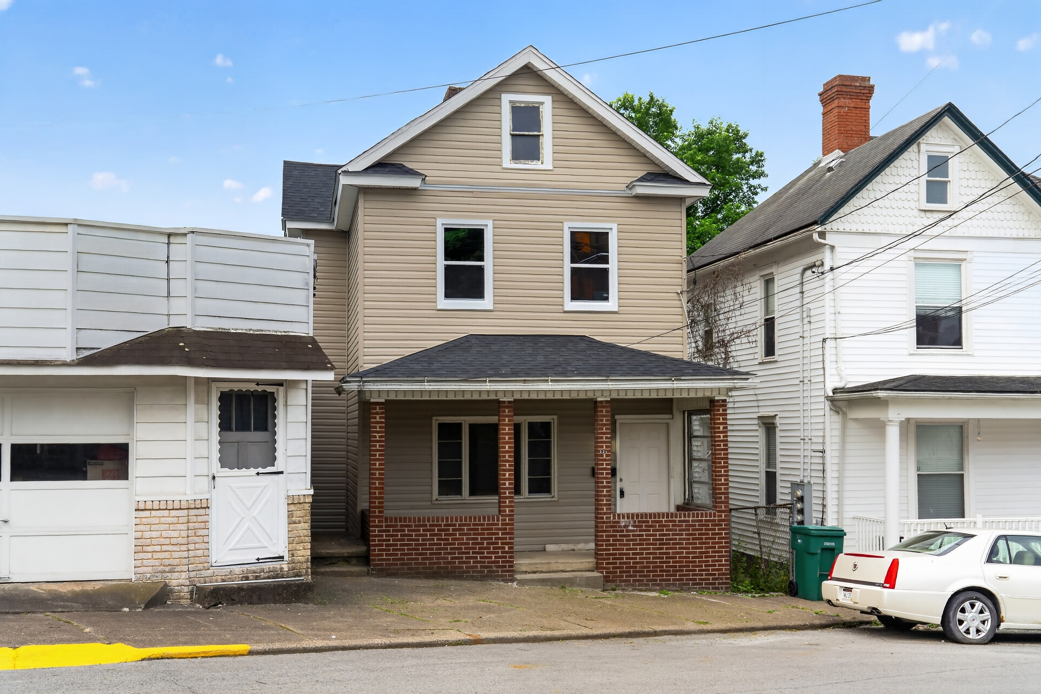 321 Clark St