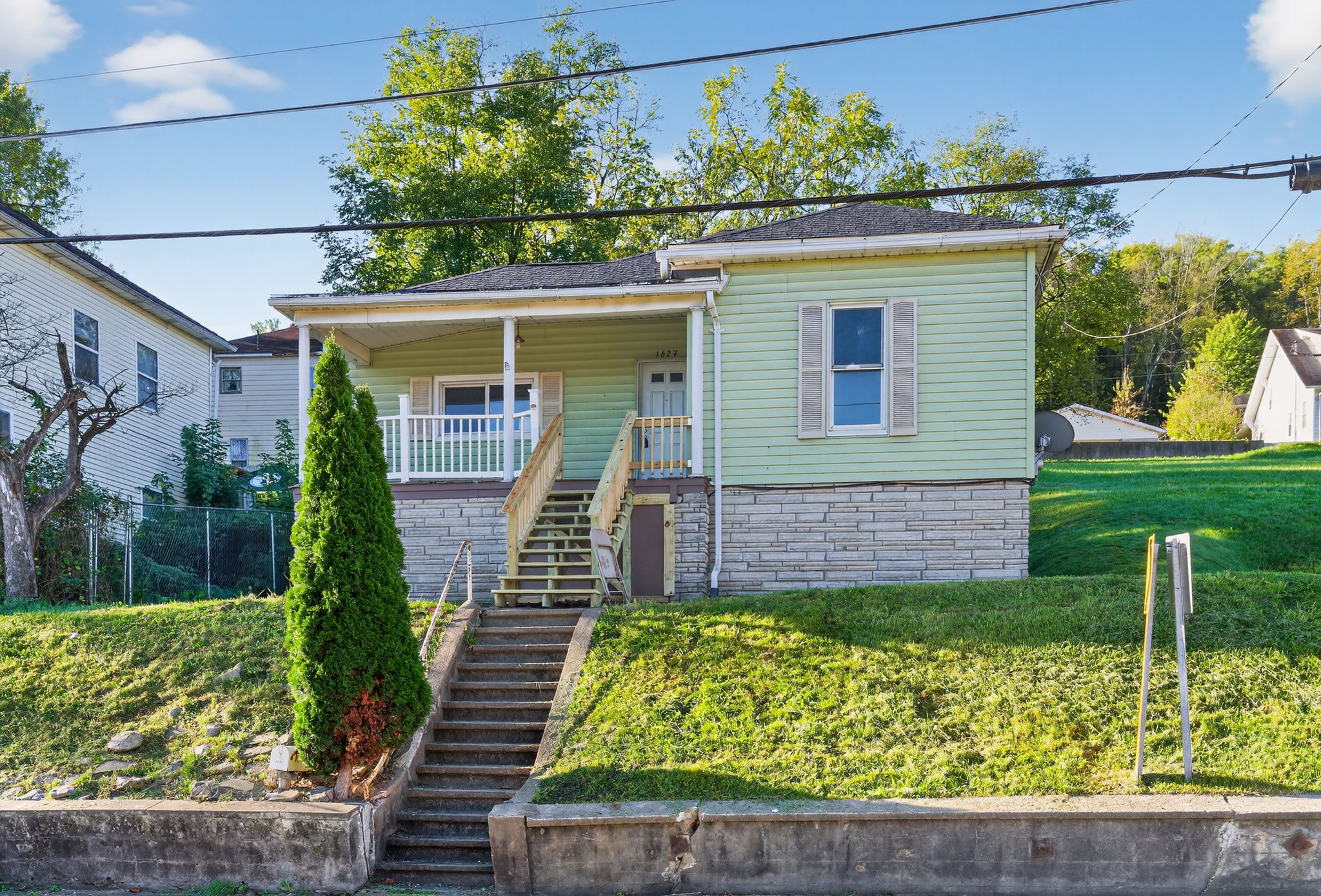 1627 West Pike Street