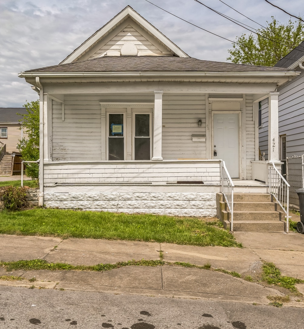 421 Walnut Avenue